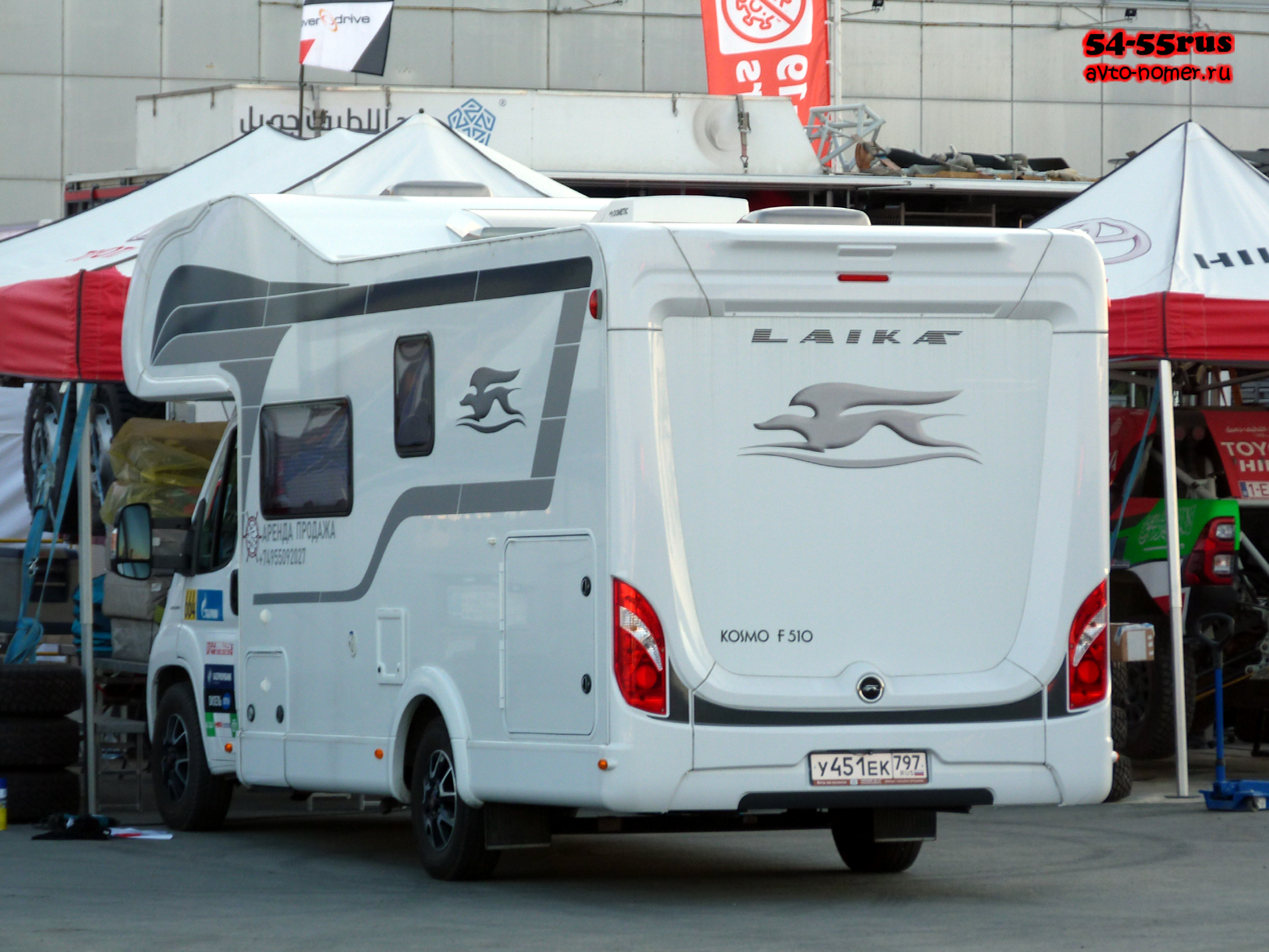 у 451 ек 797, Laika Kosmo 