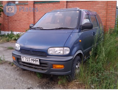 T 723 MMM, Nissan Vanette Serena