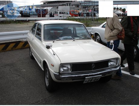 千葉 57 ろ 2806, Mazda Familia