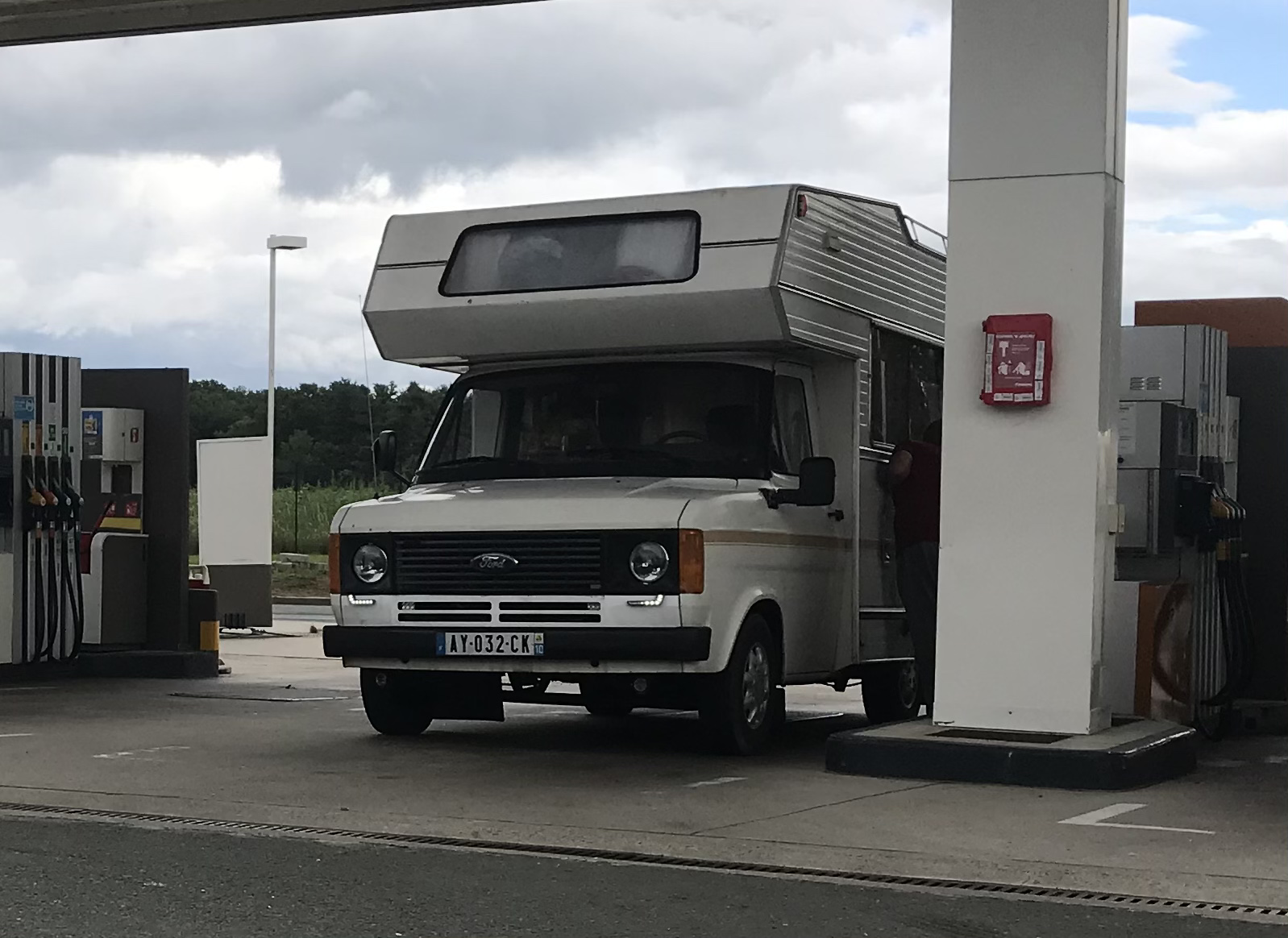 AY-032-CK, Ford Transit 1st gen Single Cab (Mk2), facelift, 1977–1986