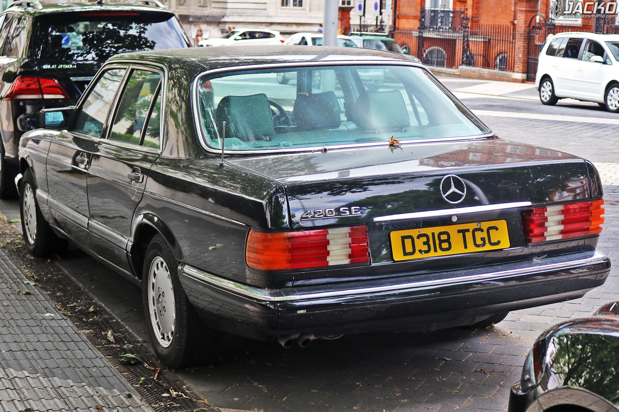 D318TGC, Mercedes-Benz S-Klasse 4th gen Sedan (W126/V126), 1979–1991