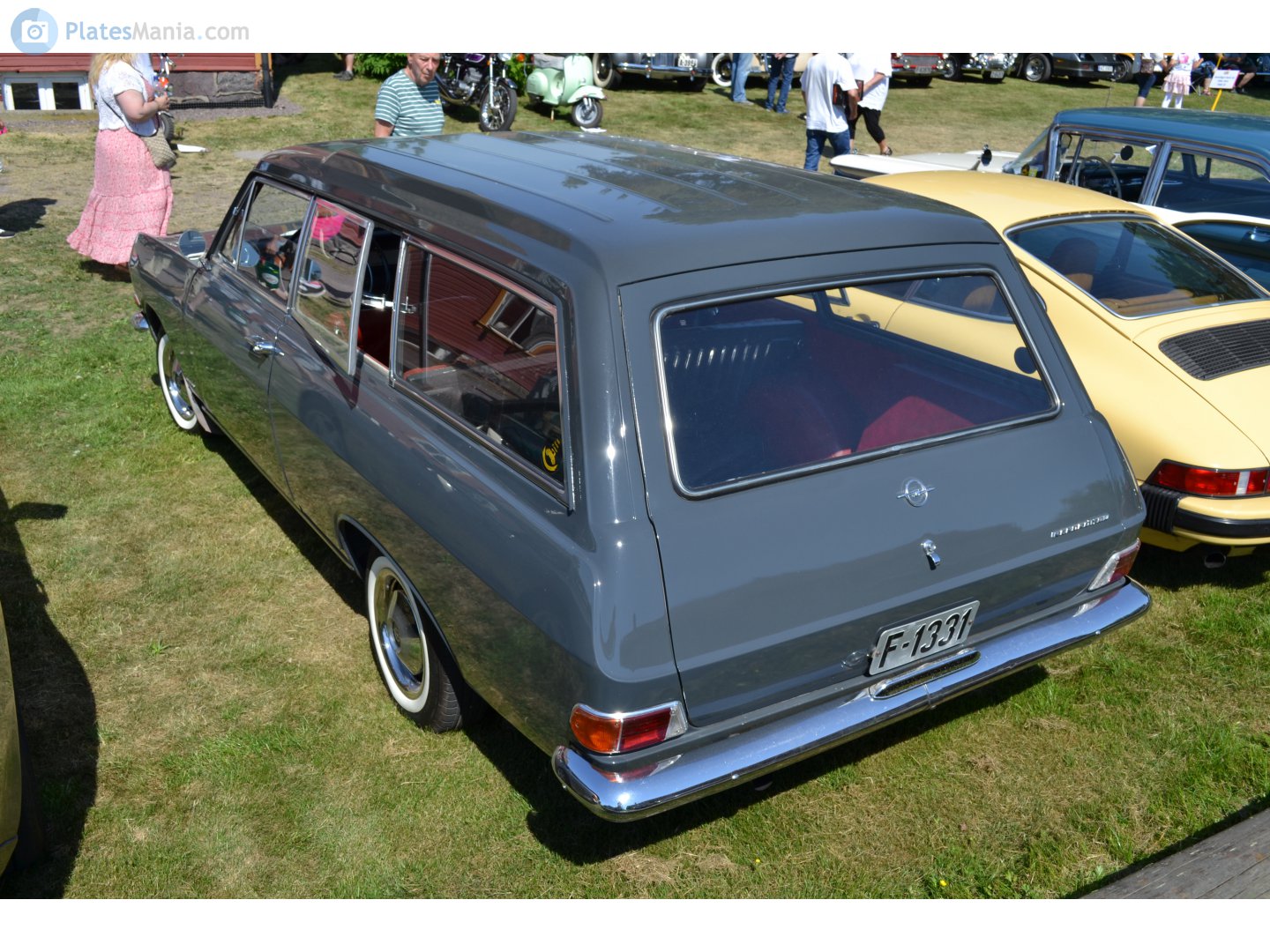 F-1331, Opel Rekord 2nd gen Caravan (B), 1965–1966