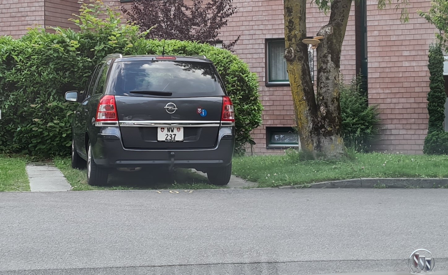 NW 237, Opel Zafira 2nd gen (Family) (B; A05), 2005–2014