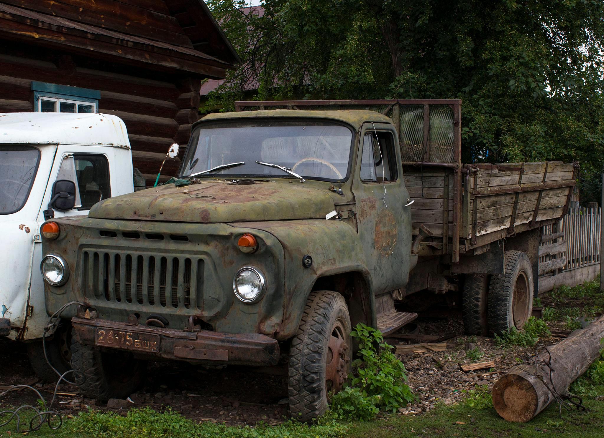 2675 БШЖ, GAZ 52/53 