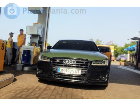 BM 9994 AT, Audi S8