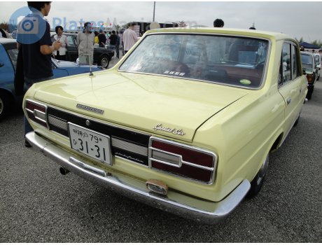 神戸 79 ひ 3131, Nissan Cedric