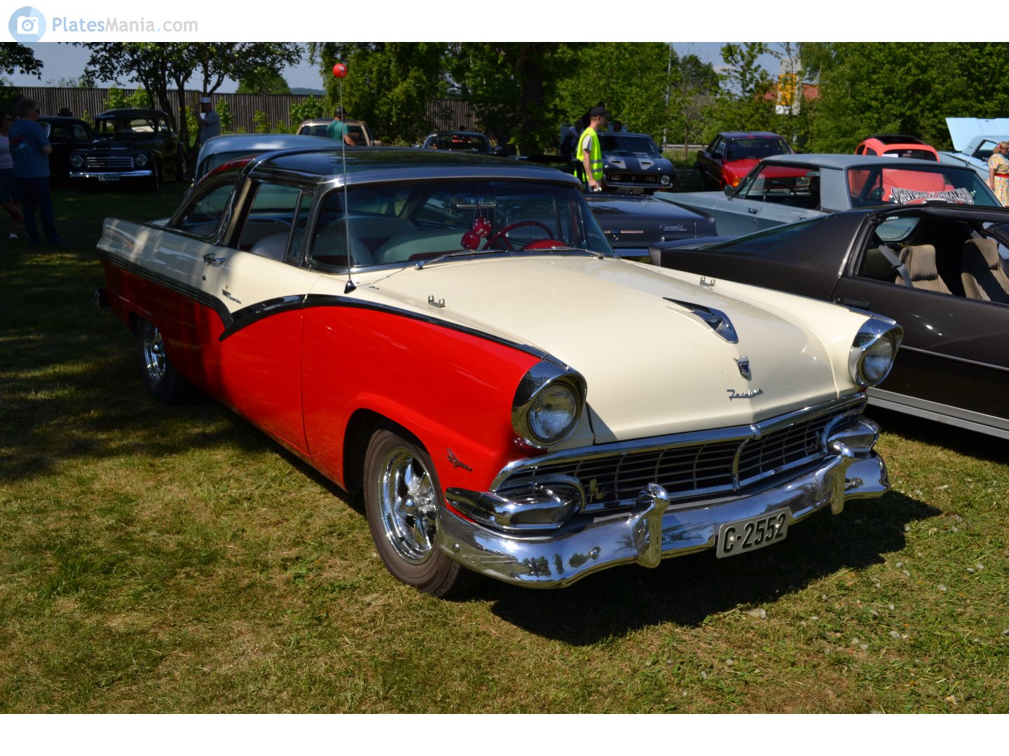 C-2552, Ford Fairlane Americas: 1st gen, 1955–1956