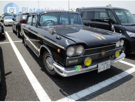 名古屋 5 そ 121, Nissan Cedric