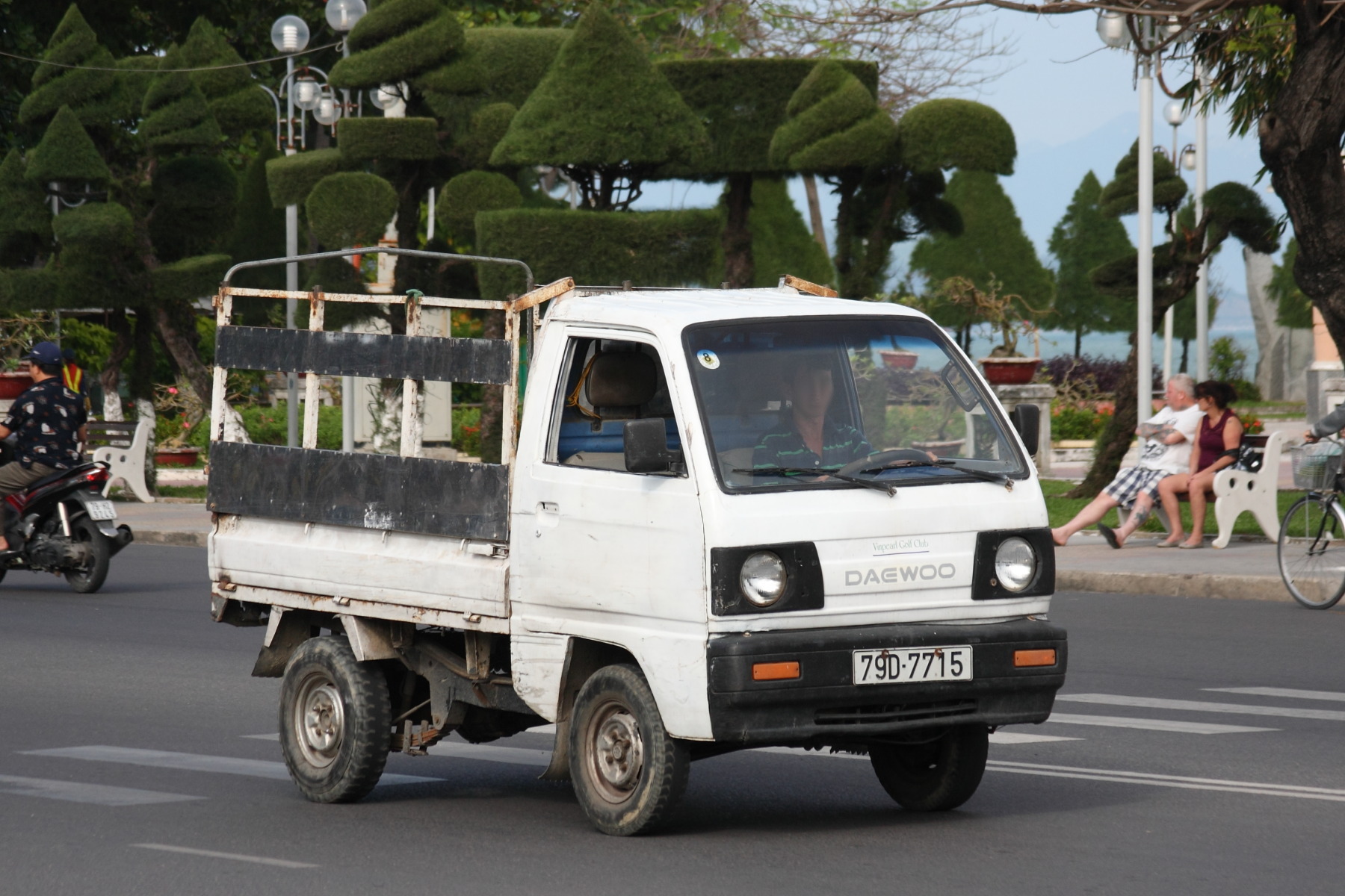79D-7715, Daewoo Labo 