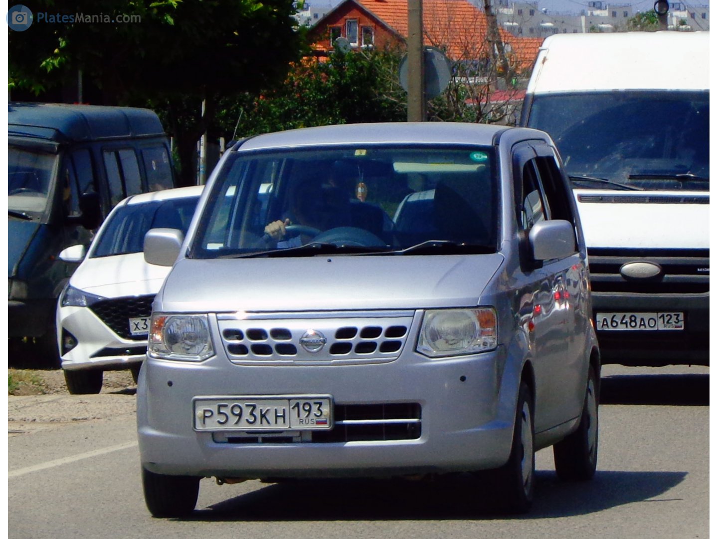 р 593 кн 193, Nissan Otti 