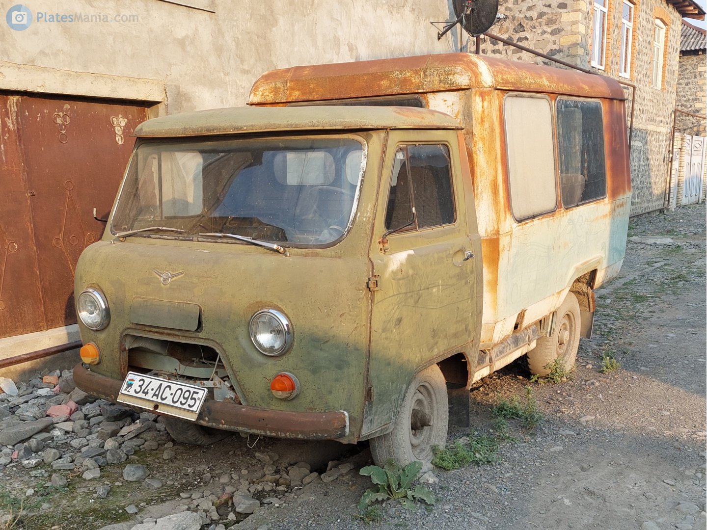 34 AC 095, UAZ 452 452Д/3303 Single-Cab Truck, 1965–