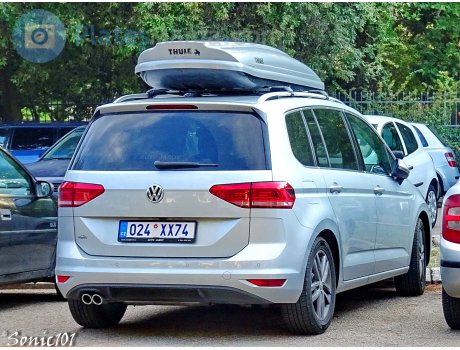 024 XX74, Volkswagen Touran
