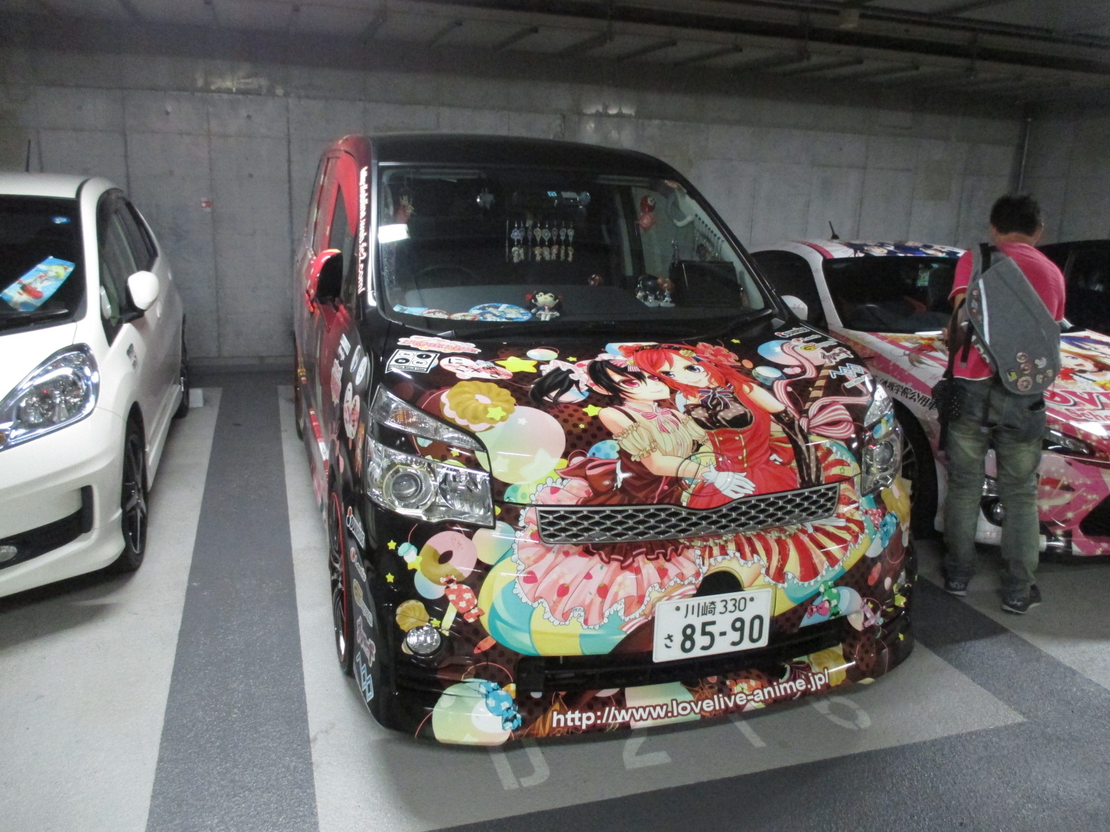 川崎 330 さ 8590, Toyota Voxy 2nd gen (R70), 2007–2014