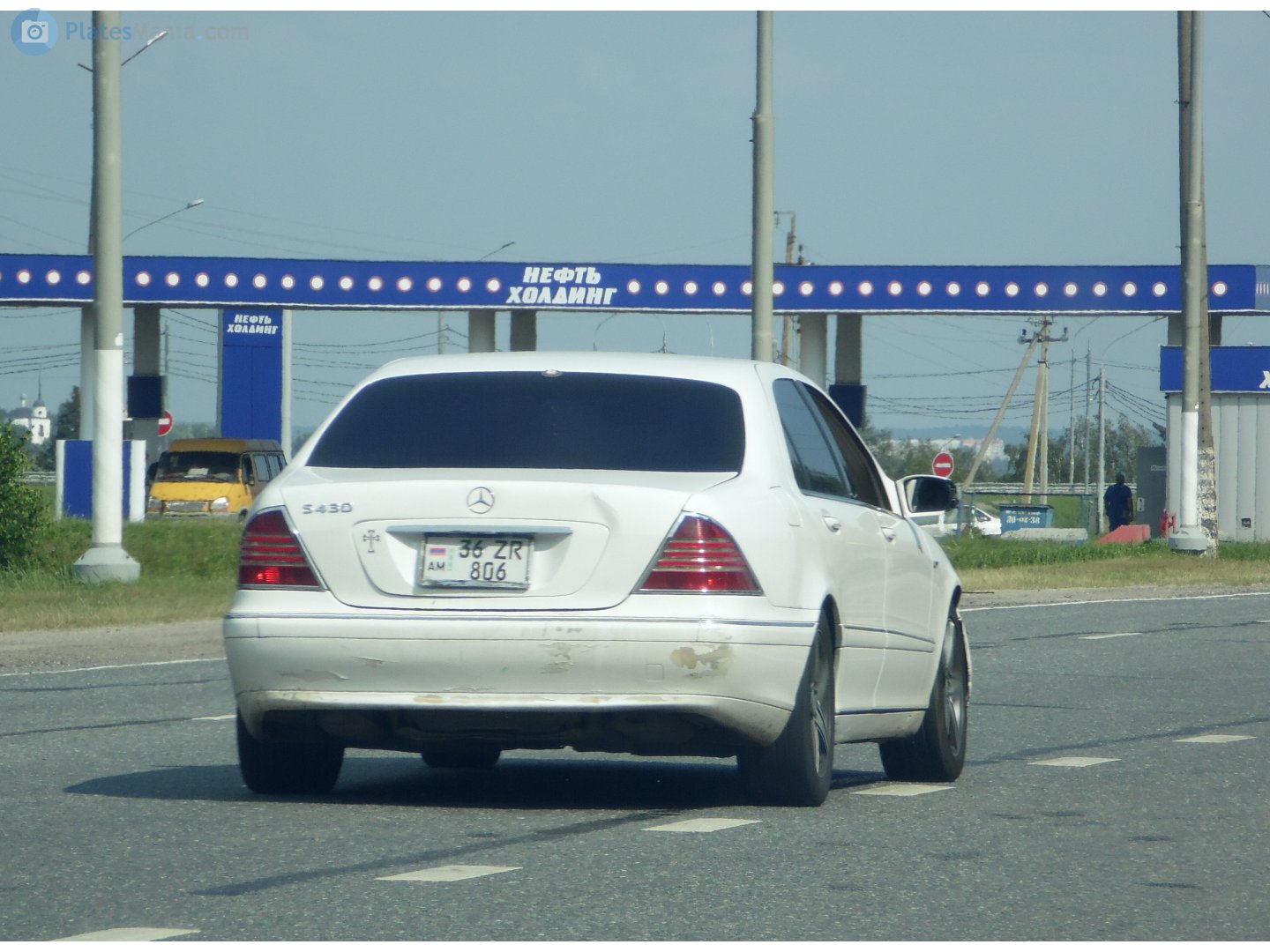 36 ZR 806, Mercedes-Benz S-Klasse 6th gen (W220/V220), 1998–2005