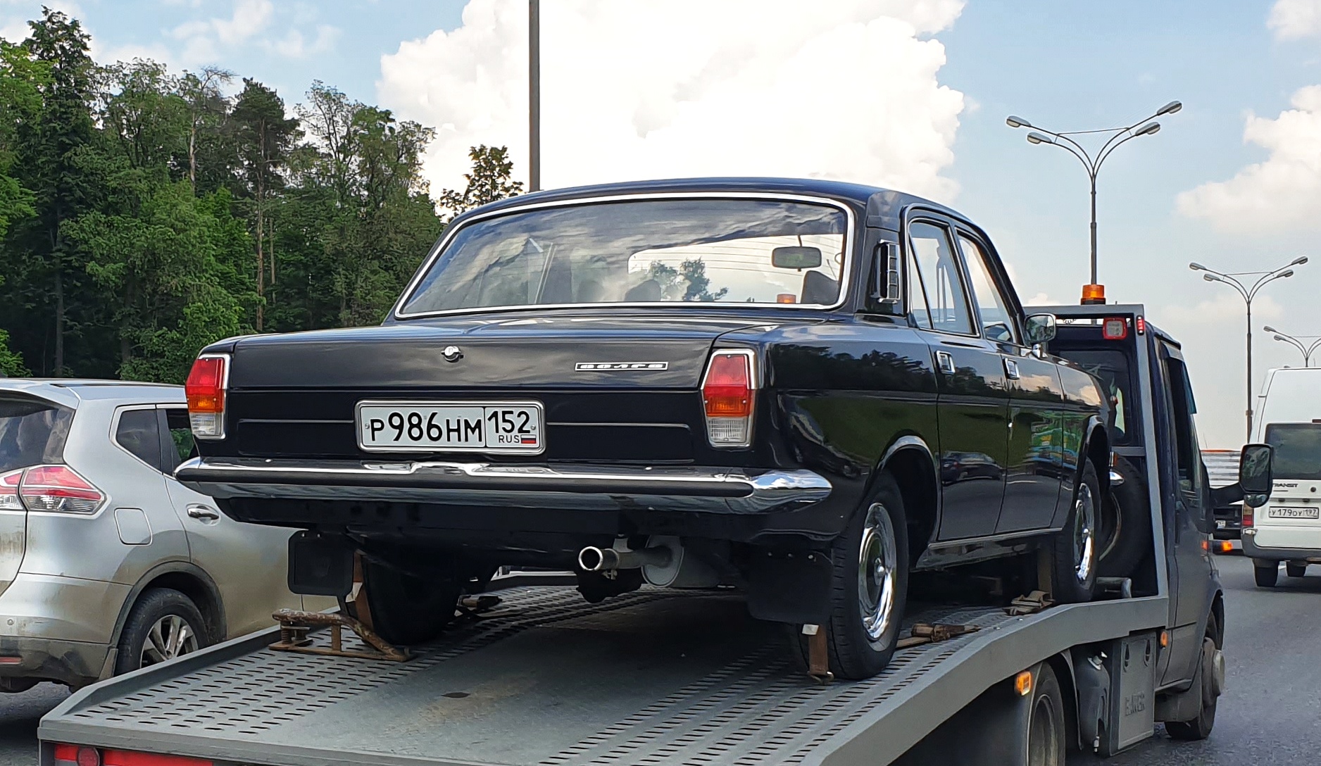 р 986 нм 152, GAZ 24 Волга 24-10/11/17 Sedan, facelift, 1986–1992