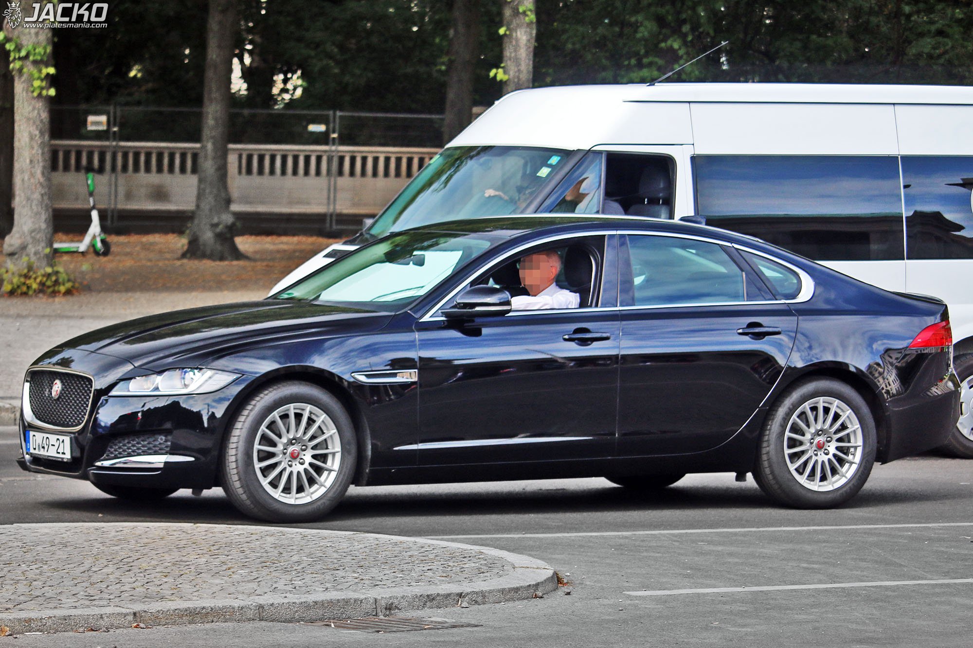 0 49-21, Jaguar XF 2nd gen Sedan (X260), 2015–2024