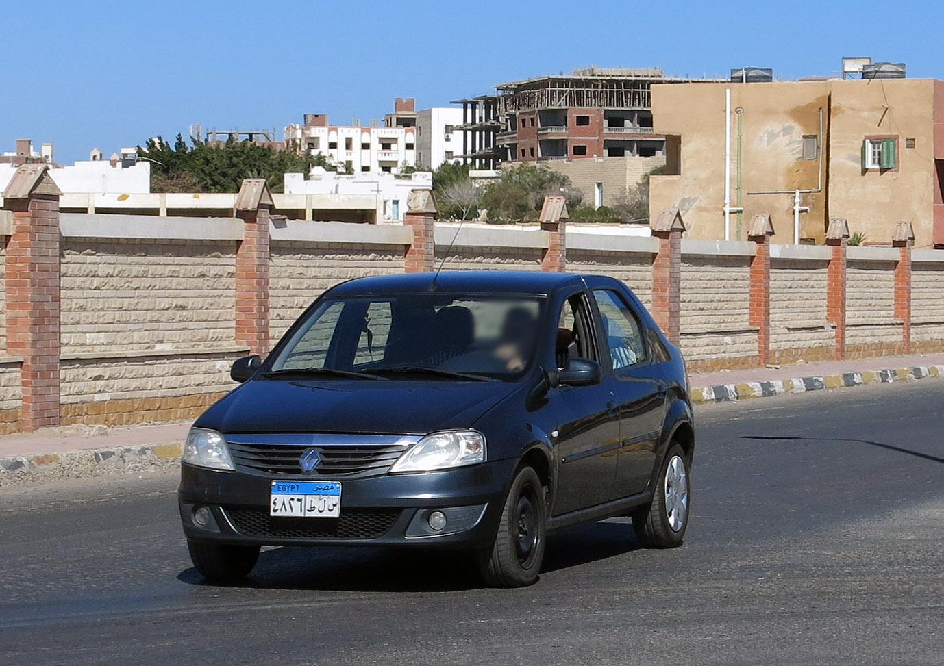 ٤٨٢٦ طلس, Renault Logan 1st gen Sedan (LS0*/LS1*), 2004–2009