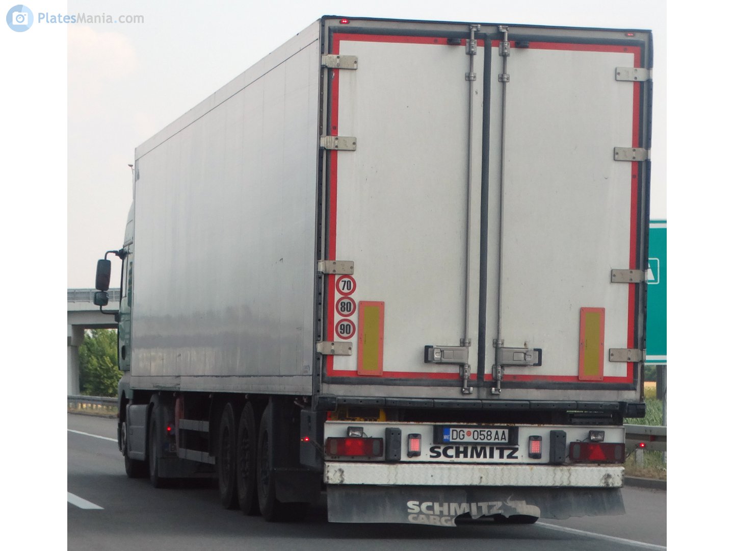 DG 058AA, Schmitz SKO 