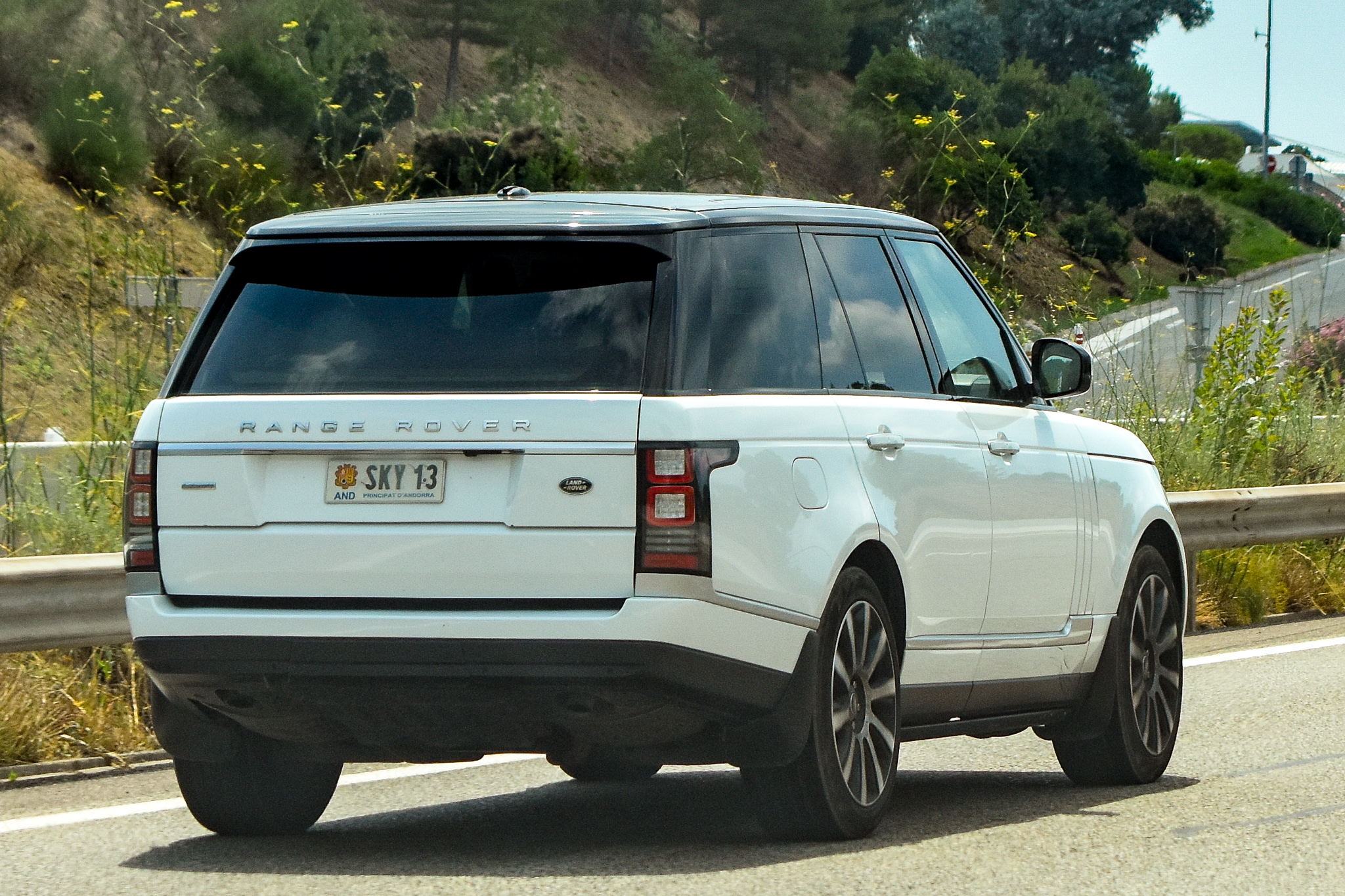 SKY 13, Land Rover Range Rover 4th gen (L405), 2012–2018