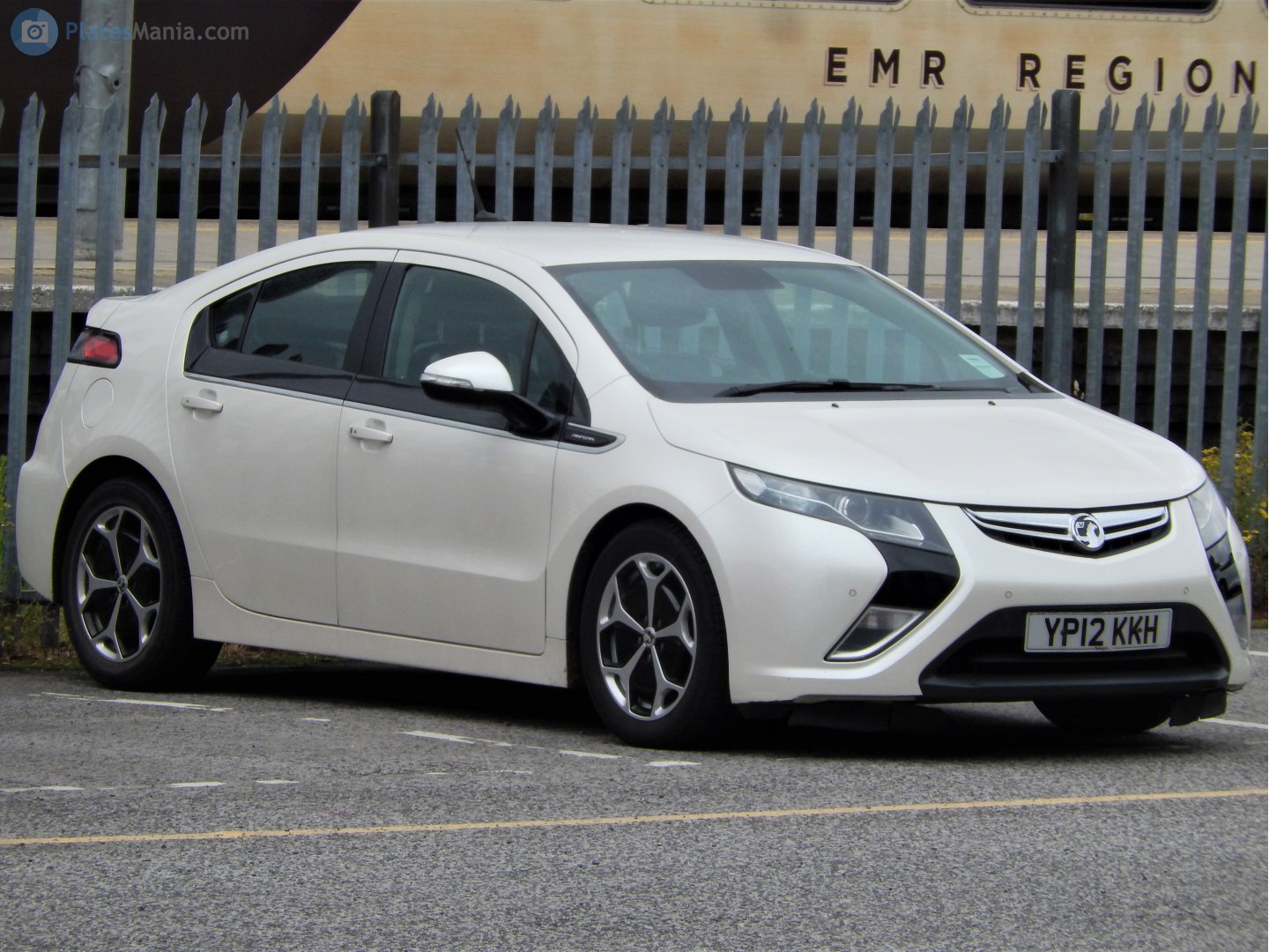 YP12KKH, Vauxhall Ampera 1st gen (R12), 2011–2015