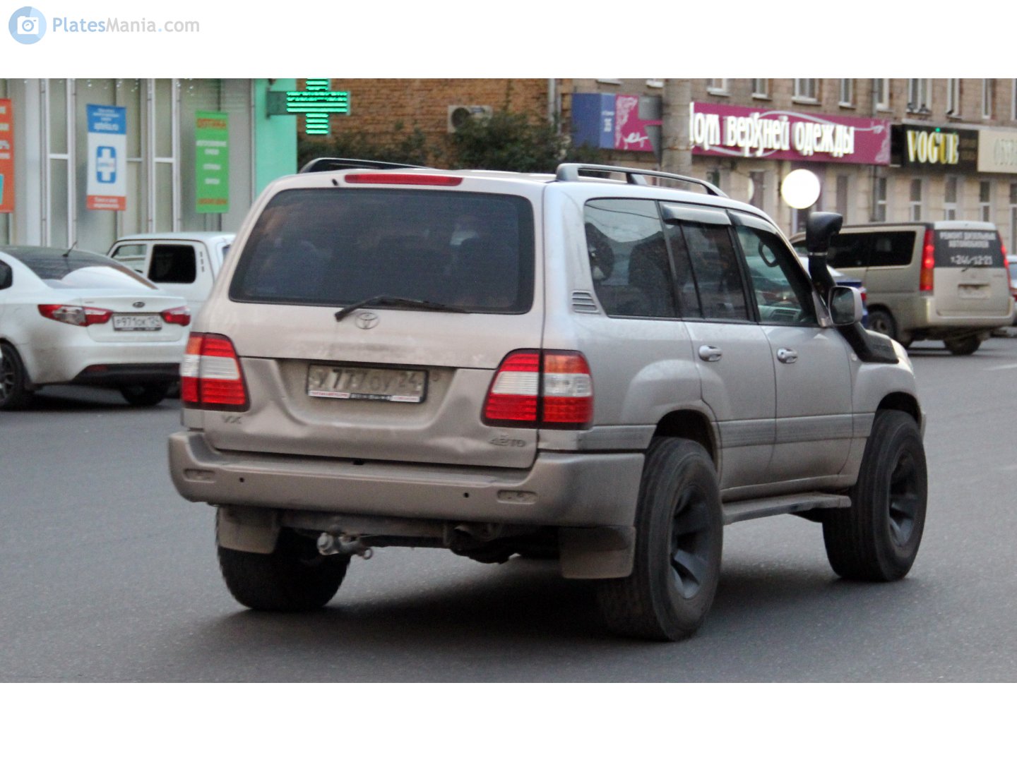 у 777 оу 24, Toyota Land Cruiser 100 (J100), 1998–2007