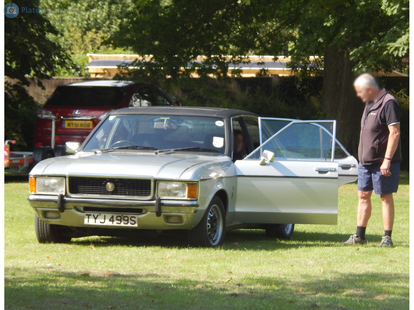 TYJ499S, Ford Granada 1st gen 4-door Sedan (GGFL; EU-market), 1972–1977