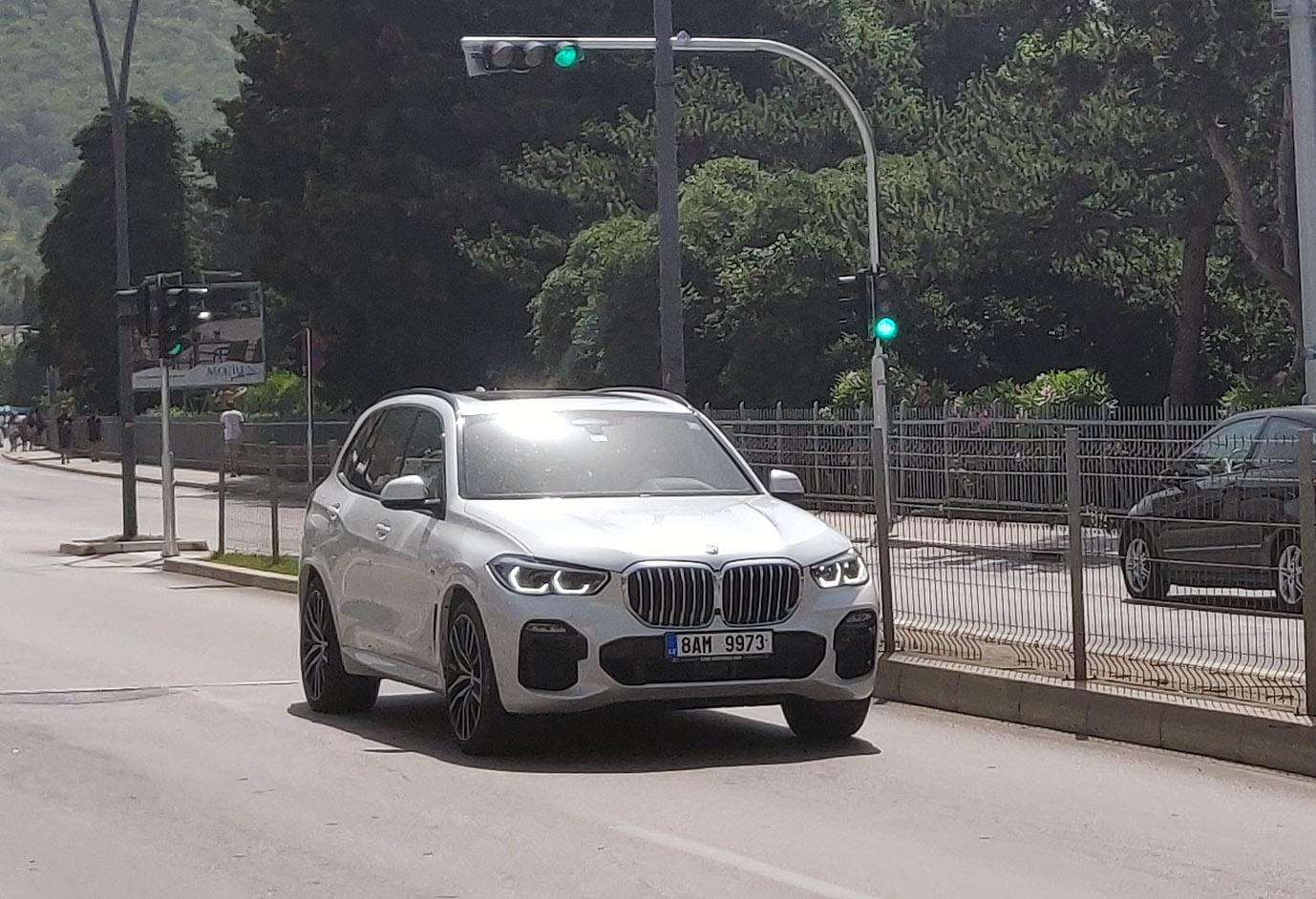 8AM 9973, BMW X5 4th gen (G05), 2018–2023