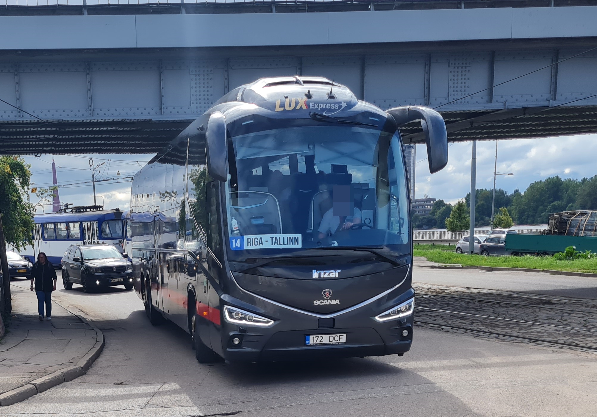 172 DCF, Irizar i8 