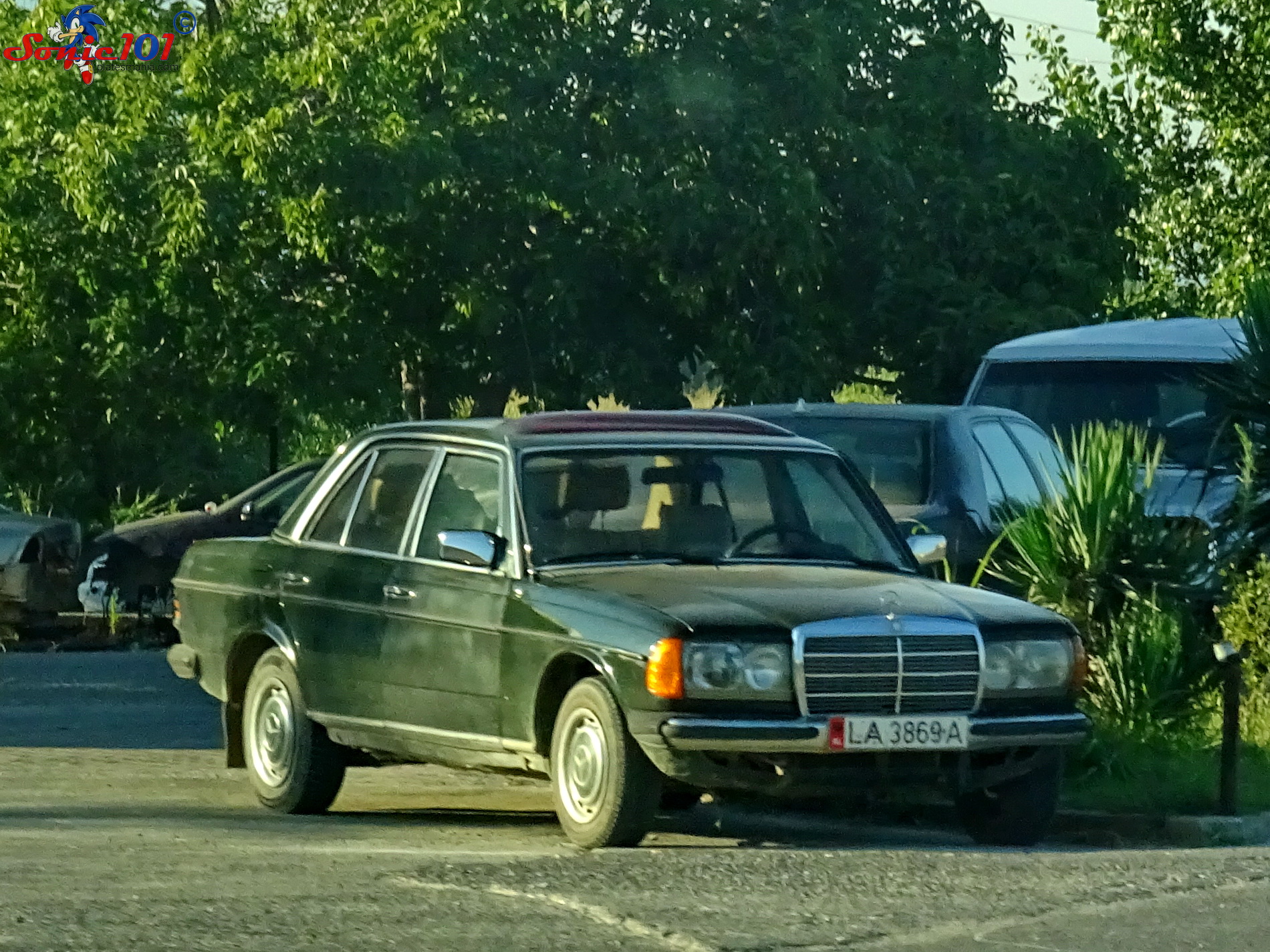 LA 3869 A, Mercedes-Benz E-Klasse 200–300 Sedan (W123), 1975­–1986