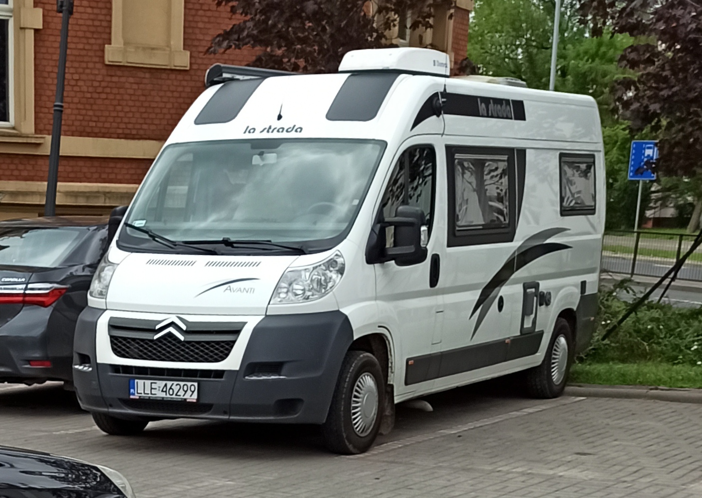 LLE 46299, La Strada Avanti 