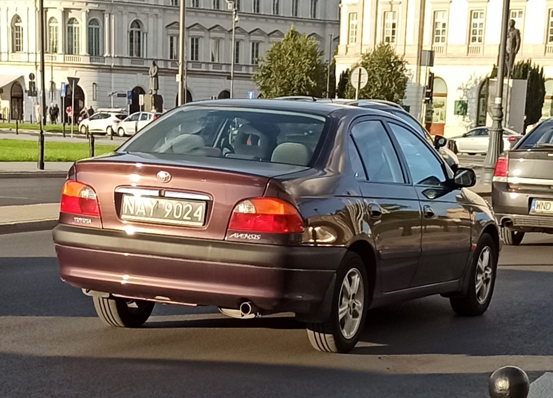 NAY 9024, Toyota Avensis 1st gen Sedan (T220), 1997–2003