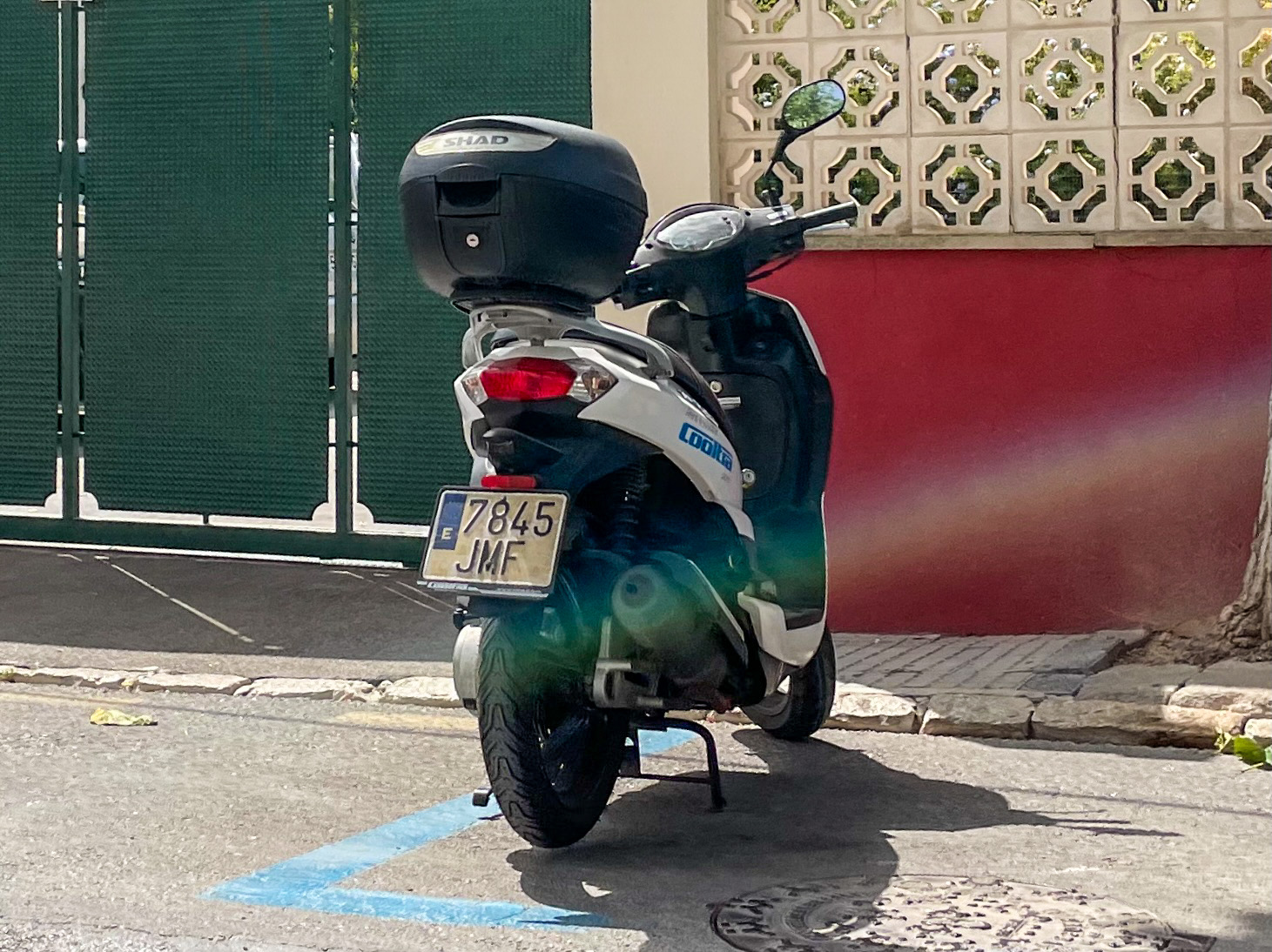 7845 JMF, Peugeot Tweet 