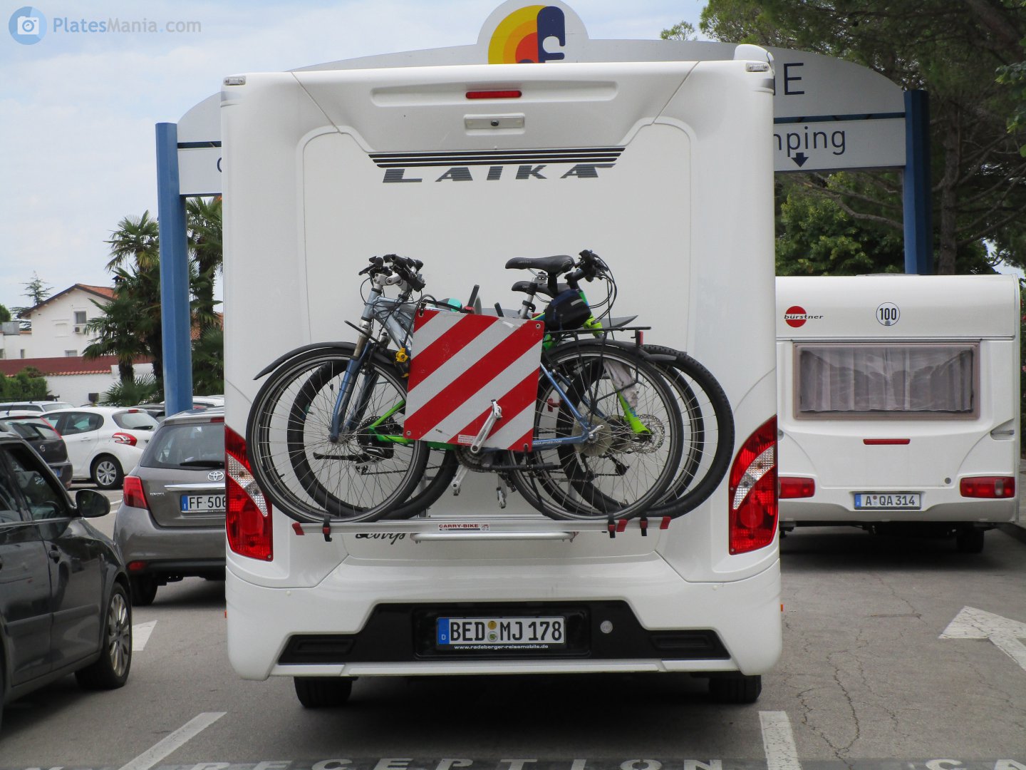 BED MJ 178, Laika Ecovip 