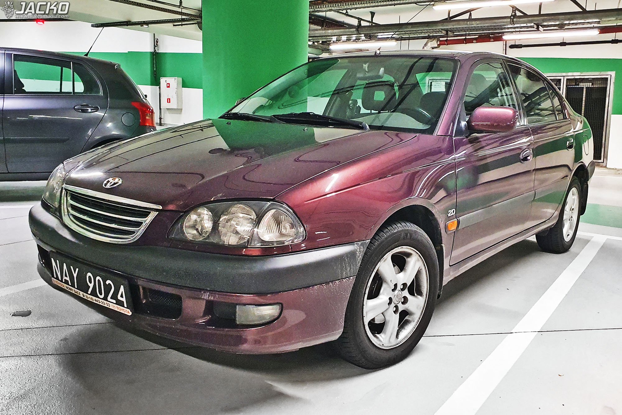 NAY 9024, Toyota Avensis 1st gen Sedan (T220), 1997–2003