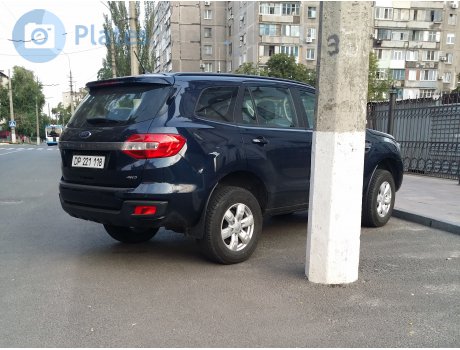 DP 221 118, Ford Everest