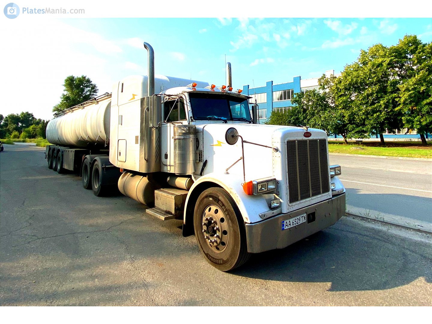 AA 6529 TX, Peterbilt 378 