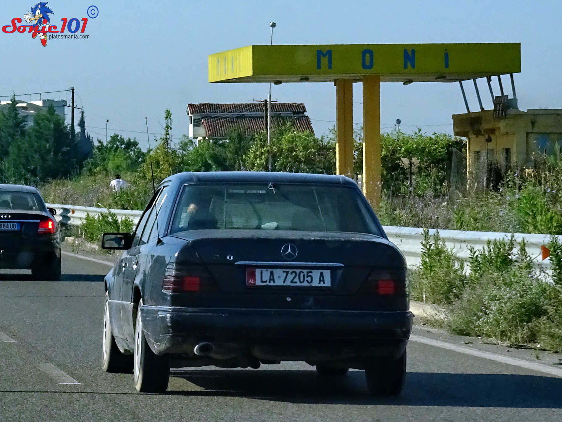 LA 7205 A, Mercedes-Benz E-Klasse 1st gen Sedan (W124), 1984­–1995
