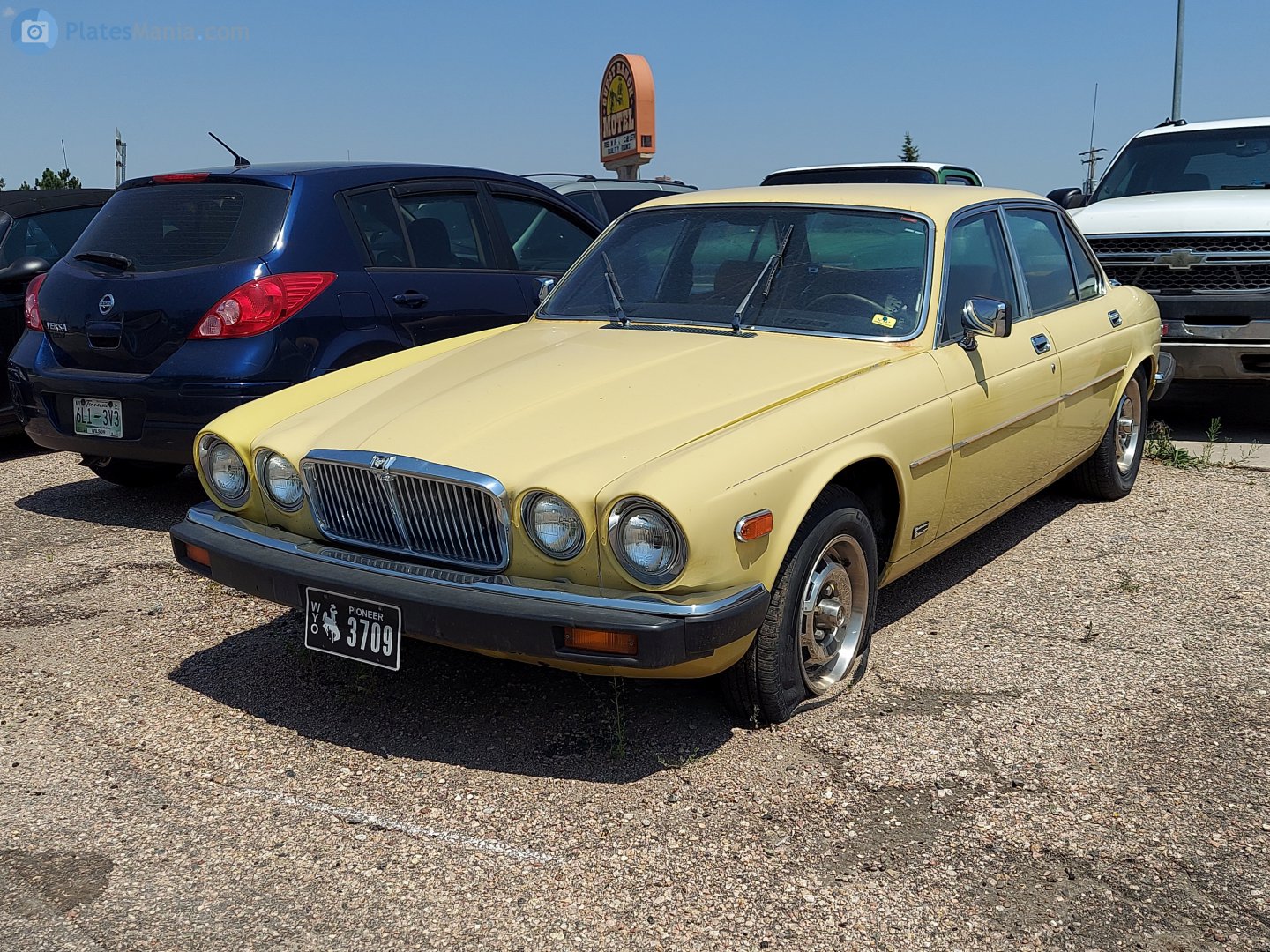 WYO 3709, Jaguar XJ 1st gen Sedan (Series 1/2/3), 1968–1992
