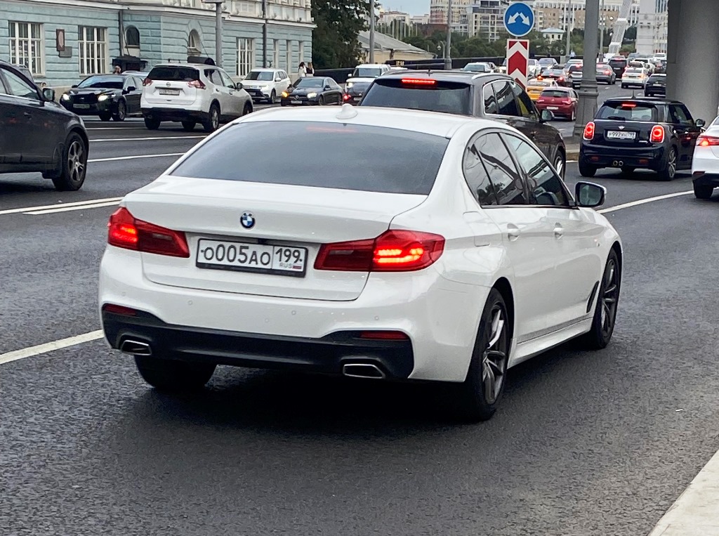 о 005 ао 199, BMW 5 Series 7th gen Sedan (G30/G38), 2017–2020