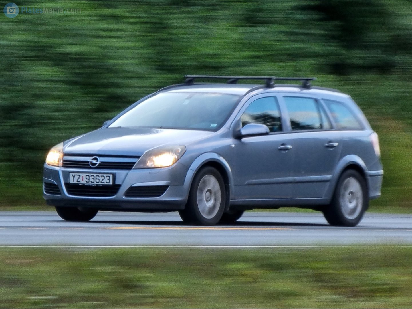 YZ 93623, Opel Astra 3rd gen Caravan Wagon (H; A04), 2004–2014