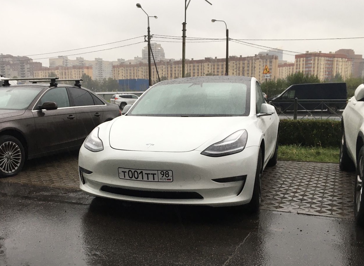 т 001 тт 98, Tesla Model 3 1st gen (5YJ3), 2017–2023
