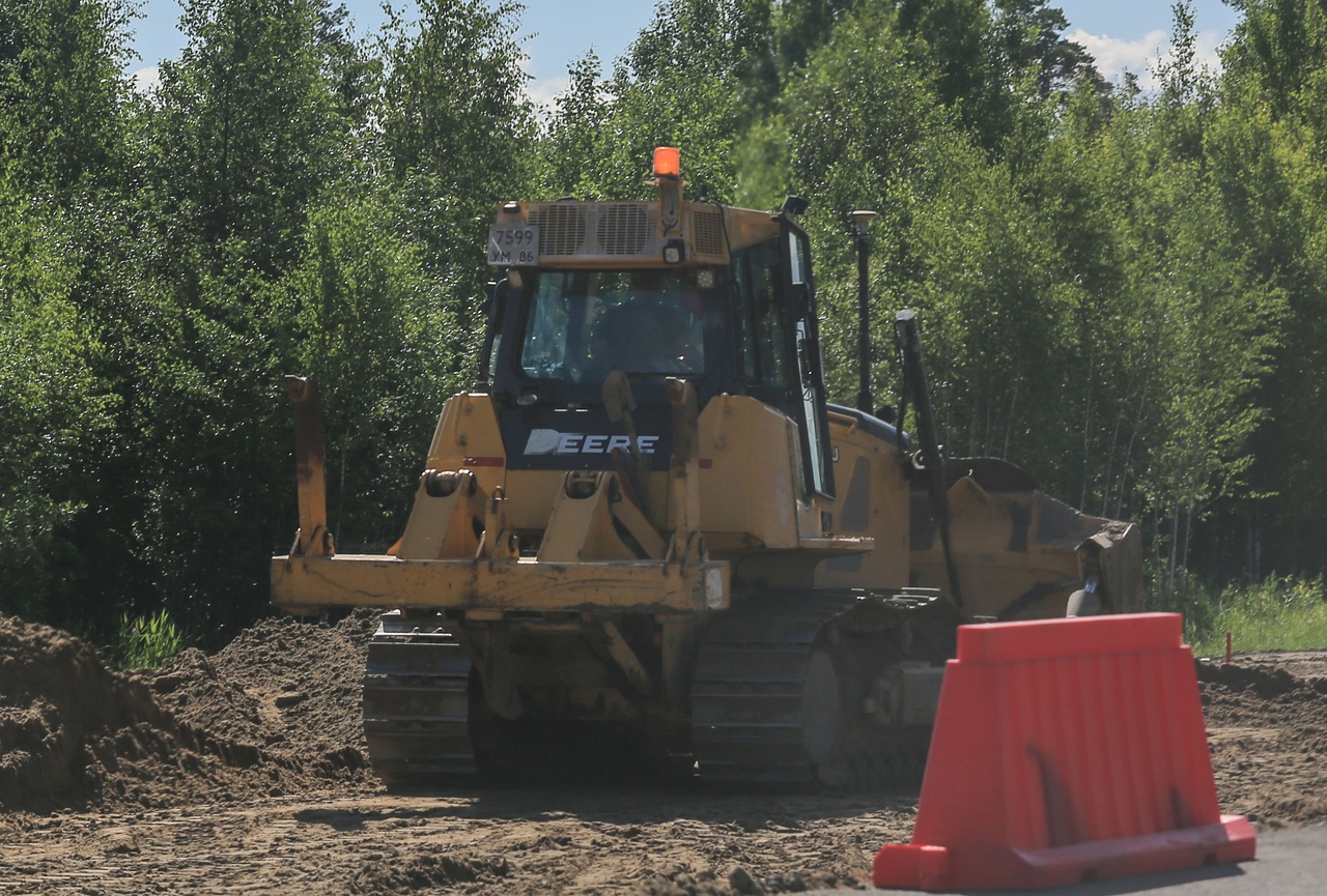 7599 ум 86, John Deere J-Series 