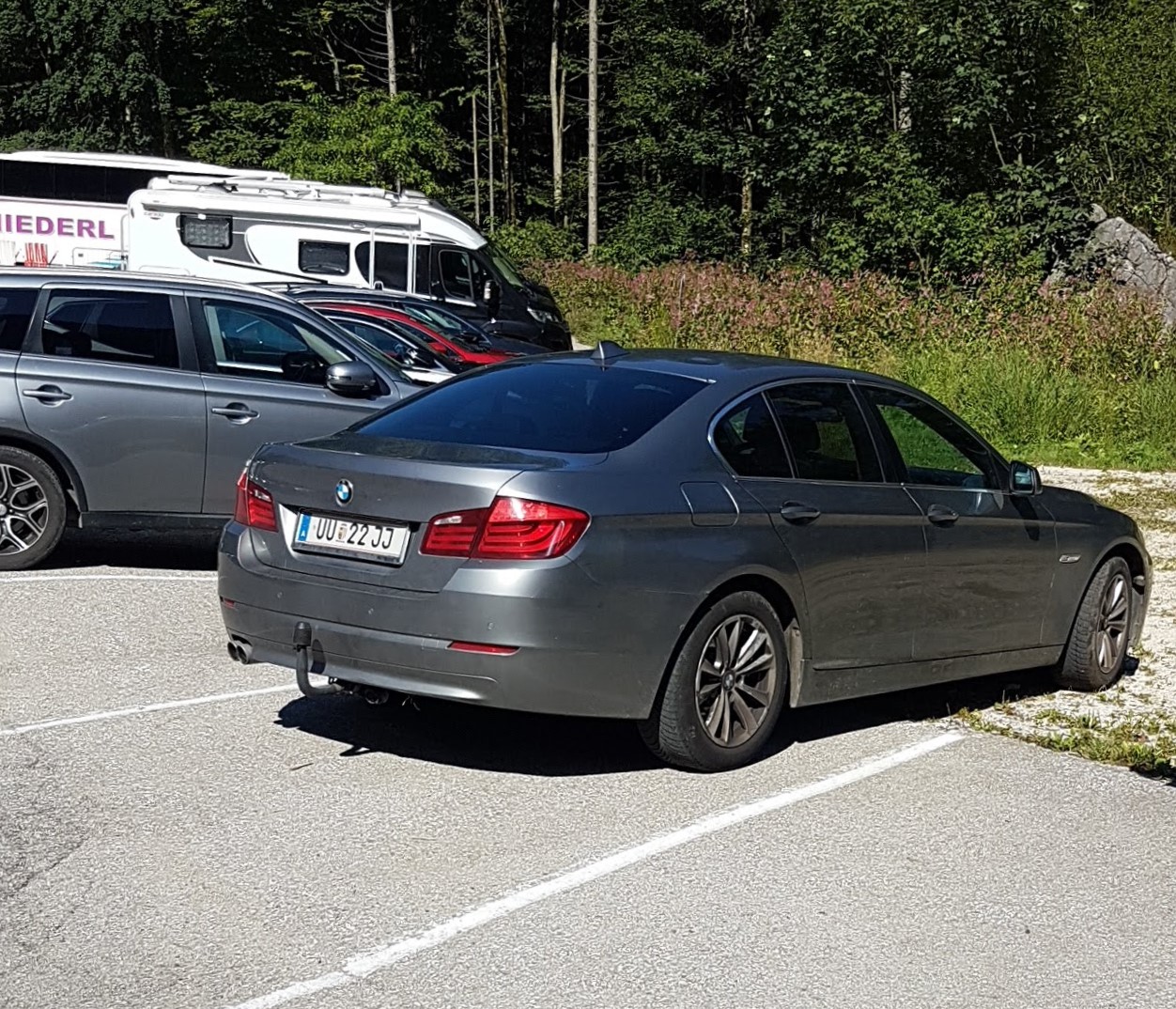 UU 22 JJ, BMW 5 Series 6th gen Sedan (F10/F18), 2010–2017