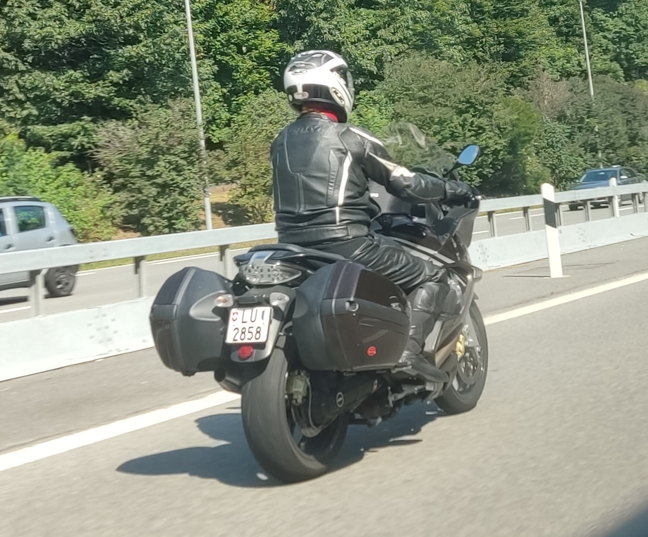 LU 2858, Moto Guzzi Norge 