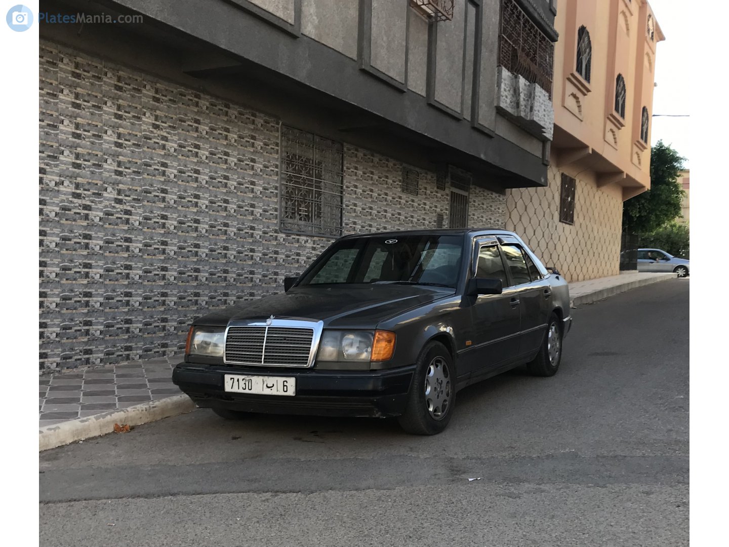 7130|ب|6, Mercedes-Benz E-Klasse 1st gen Sedan (W124), 1984­–1995