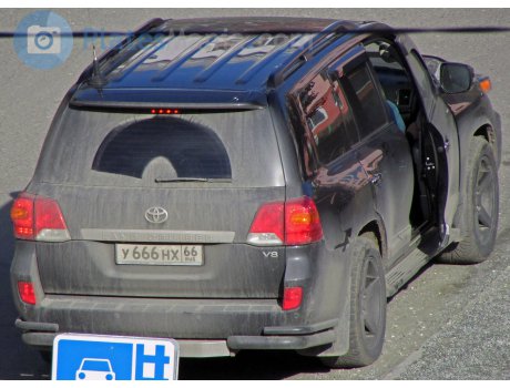 у666нх66, Toyota Land Cruiser