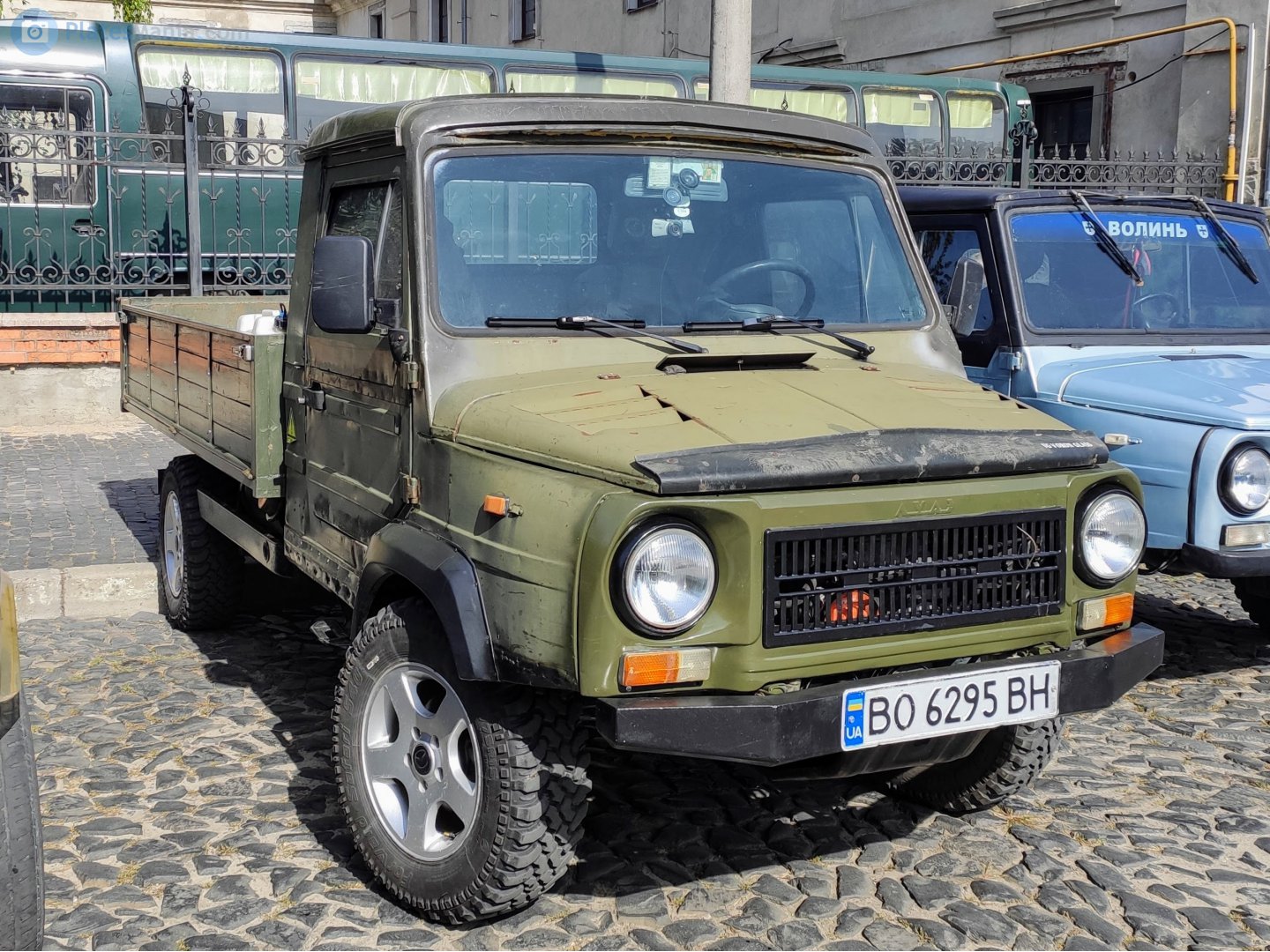 BO 6295 BH, LuAZ 13021 