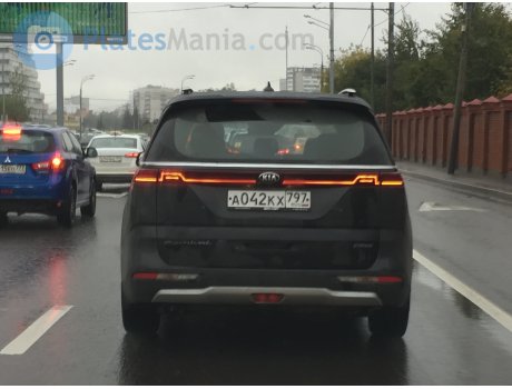 а042кх797, Kia Carnival