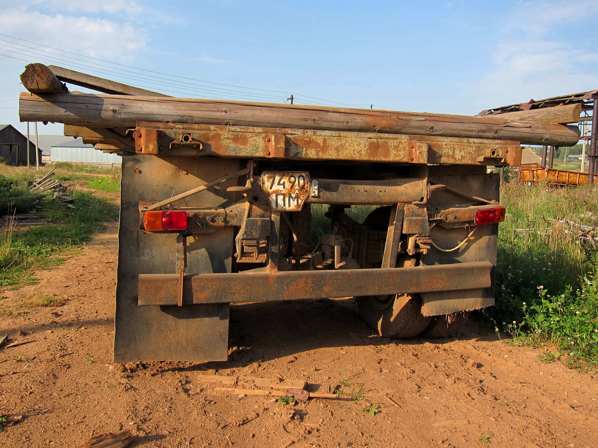 7490 ПМ, Trailers (1977) 