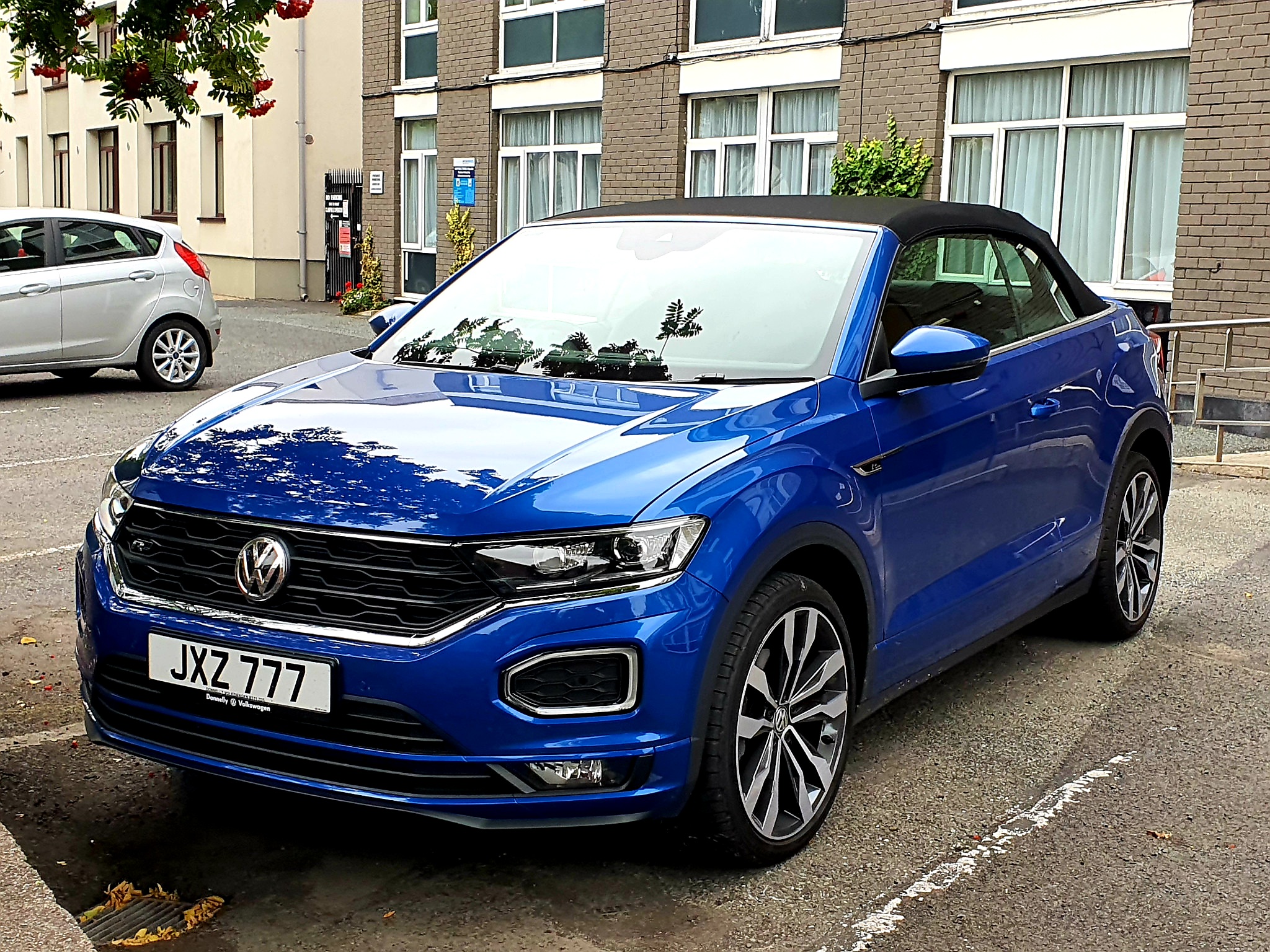 JXZ777, Volkswagen T-Roc 1st gen Cabrio (AC7), 2020–2022